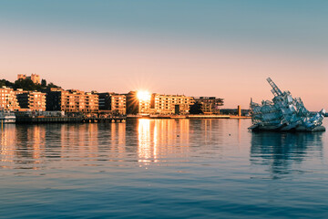 Naklejka premium city at sunset