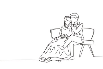 Single one line drawing romantic married couple on bench in park. Happy man hugging and embracing woman with wedding dress. Couple celebrate wedding party. Continuous line draw design graphic vector