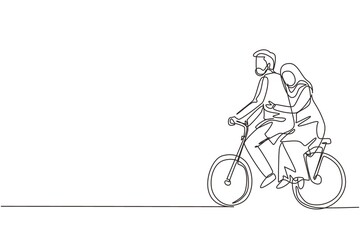 Fototapeta na wymiar Single continuous line drawing romantic Arab couple having fun on date riding bicycle. Back view of romantic teenage couple ride bike. Young man and woman in love. One line draw graphic design vector