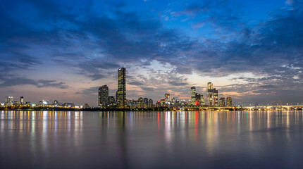 Fototapeta premium This is the night view of Yeouido in Korea.