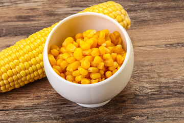 Sweet yellow corn in the bowl