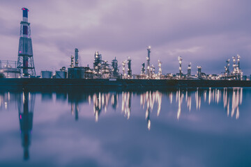 Naklejka premium 四日市市 コスモ石油四日市製油所の夜景