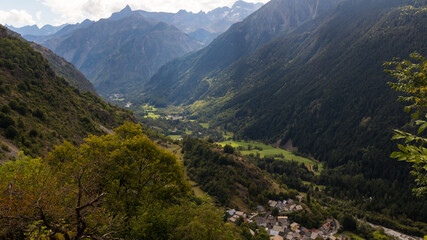 view of the Valgaudemar valley from the top of mountain, Vue plongeante sur La Chapelle en Valgaudemar et sa vall&eacute;e