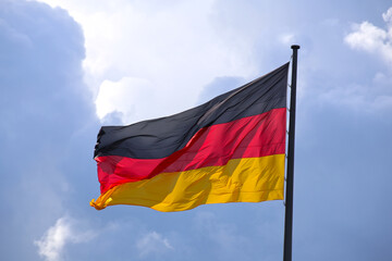 Deutsche Nationalfahne, fotografiert am Reichstagsgebäude in Berlin
