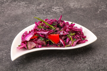 Pickled red cabbage with herbs