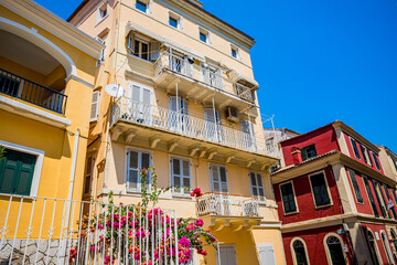 Dans les rues de la vieille ville de Corfou