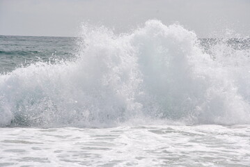 The sea and the beautiful waves