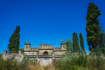 Fototapeta na wymiar small abandoned castle