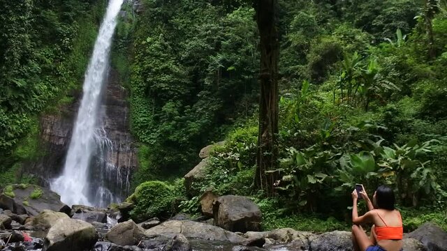 Gitgit waterfall is rated as one of the best waterfalls in Buleleng, Bali