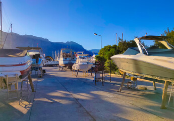 Fototapeta na wymiar Yachts in the port of Kemer, Turkey.