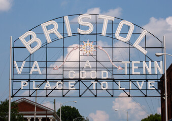 Bristol Virginia-Tennessee sign on State Street