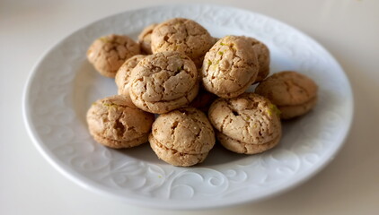 Plain macarons in a plate