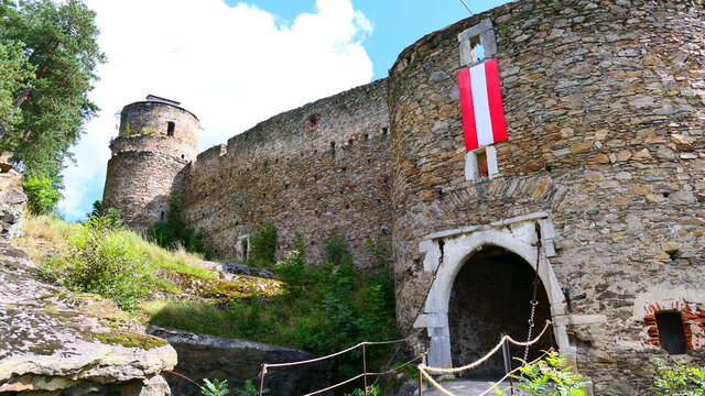 Toranlage der Burgruine Kollmitz
