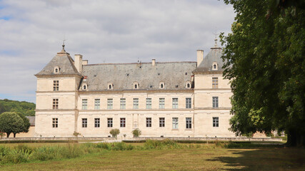 Fototapeta na wymiar Bourgogne - Château d'Ancy-le-Franc - façade Sud