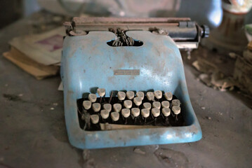 Urbex - Abbandono Macchina da Scrivere