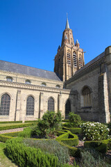 Fototapeta na wymiar Calais - Église Notre-Dame de Calais / Hauts-de-France - France (Point de départ de La Via Francigena)