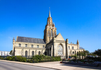 Obraz premium Calais - Église Notre-Dame de Calais / Hauts-de-France - France (Point de départ de La Via Francigena)