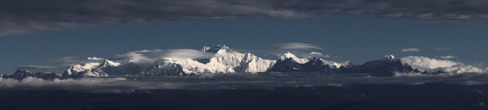 super panorama highest peak on earth, 8000m himalaya, snow covered mountain range, ridge, 