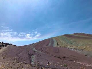 [Peru] A rainbow and The trail of Vinicunca mountain (Rainbow mountain)