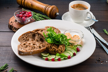 pate and bread with fresh vegetables