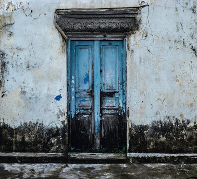 Bagamoyo Old door and rusted wall