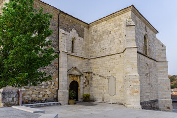 Fototapeta na wymiar Church of Santa María del Castillo 16th century. Cervera de Pisuerga. Palencia, Spain