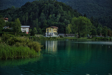 Fototapeta na wymiar house on the lake, Ledro lake