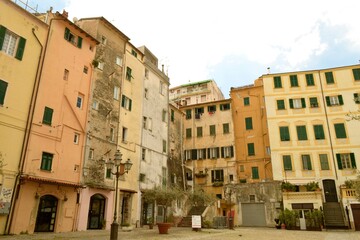 Fototapeta na wymiar City Square in Italy 