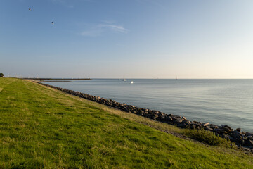 Fototapeta na wymiar Ijsselmeer zonondergang