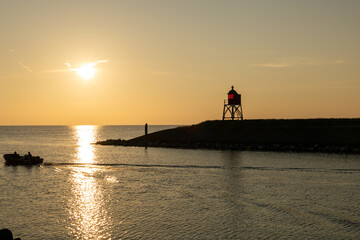 Ijsselmeer bij zonsondergang