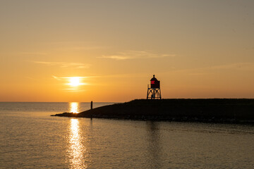Ijsselmeer bij zonsondergang