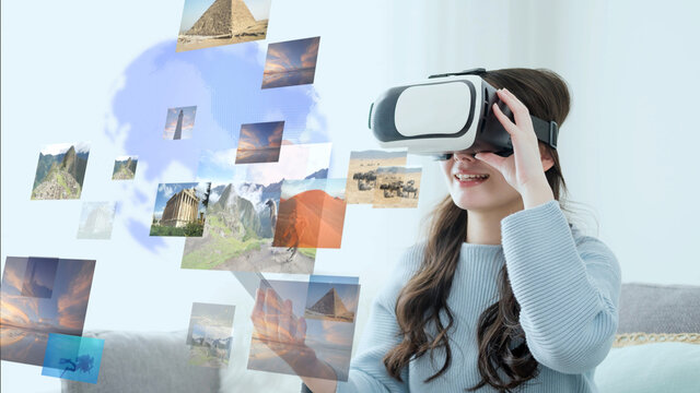 VRで旅行をする女性