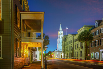 Fototapeta na wymiar Historical downtown area of Charleston, South Carolina cityscape in USA
