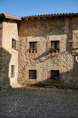Fototapeta na wymiar Ancient facade in Santillana del Mar, Cantabria