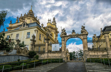 Fototapeta na wymiar Cathedral of St. George in Lviv, Ukraine