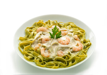 Plato de tallarines con gambas sobre fondo blanco. Plate of noodles with prawns on white background.