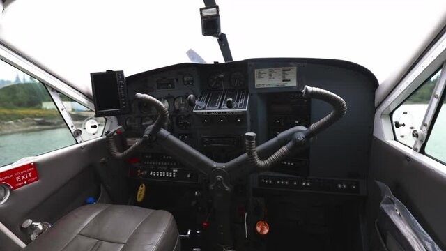 Cockpit and instrument panel inside of a Havilland Beaver float plane