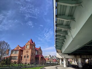 Photo of a private house near the bridge