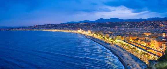 Crédence de cuisine en verre imprimé Nice Picturesque view of Nice, France in the evening