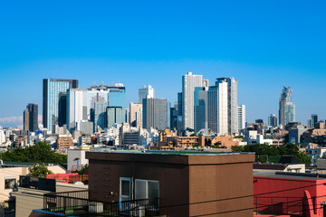 東京都 中野から見る新宿の高層ビル群