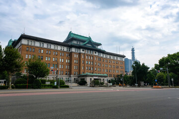 Naklejka premium 愛知県名古屋市 愛知県庁本庁舎 曇天