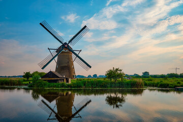 Fototapeta na wymiar Windmills at Kinderdijk in Holland. Netherlands