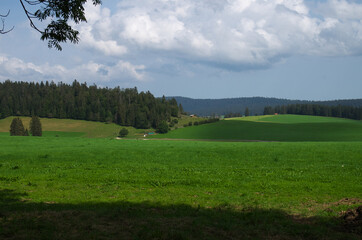 Le hameau du Gardot au bord de la frontière suisse.