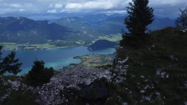 Bleckwandfenster am Wolfgangsee Drone Shot 9