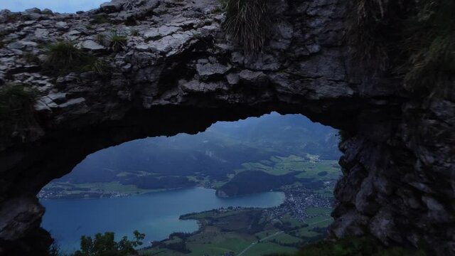 Bleckwandfenster am Wolfgangsee Drone Shot 5