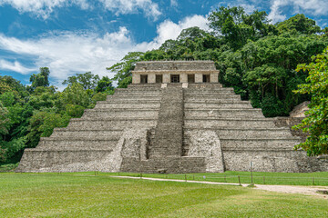 Fototapeta na wymiar Ancient ruins of Palenque, Chiapas, Mexico