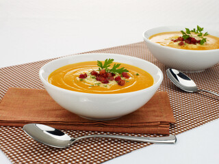 Creme de abobora com creme de leite e bacon