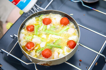 アヒージョ　キャンプ飯　アウトドア　お家時間　男飯　アウトドア料理
