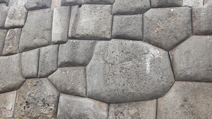 stone wall patterns of inca ruins in peru 