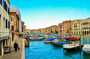 Fototapeta na wymiar Venice canal colors